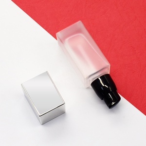 Flacon de fond de teint liquide en verre recyclable, logo personnalisé, flacons carrés pour lotion, flacon de lotion en verre de 35 ml, luxe - Product Image 2