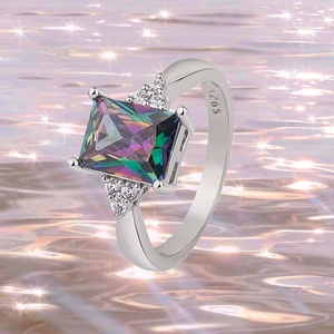 UM-Jewelry European and American Vintage Alloy Silver Plated <b>Crystal</b> Rhinestone Bridal Engagement <b>Ring</b> for Wedding Gift - Product Image 2