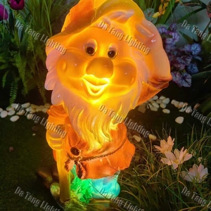 Ensemble de figurines lumineuses en fibre de verre Blanche-Neige et les Sept Nains pour la décoration des fêtes, multicolores, IP65, utilisation en extérieur - Product Image 4