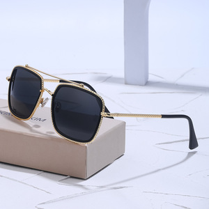 Lunettes de soleil polarisées Kim unisexes, monture carrée, UV400, anti-éblouissement, pour la conduite, le cyclisme, la protection solaire en plein air - Product Image 1