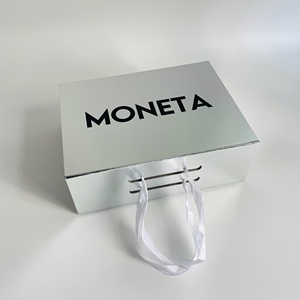 Boîte cadeau magnétique pliable en argent avec logo personnalisé de luxe avec poignée Boîte à chaussures en carton gris Emballage haut de gamme pour vêtements pour offrir en cadeau - Product Image 3