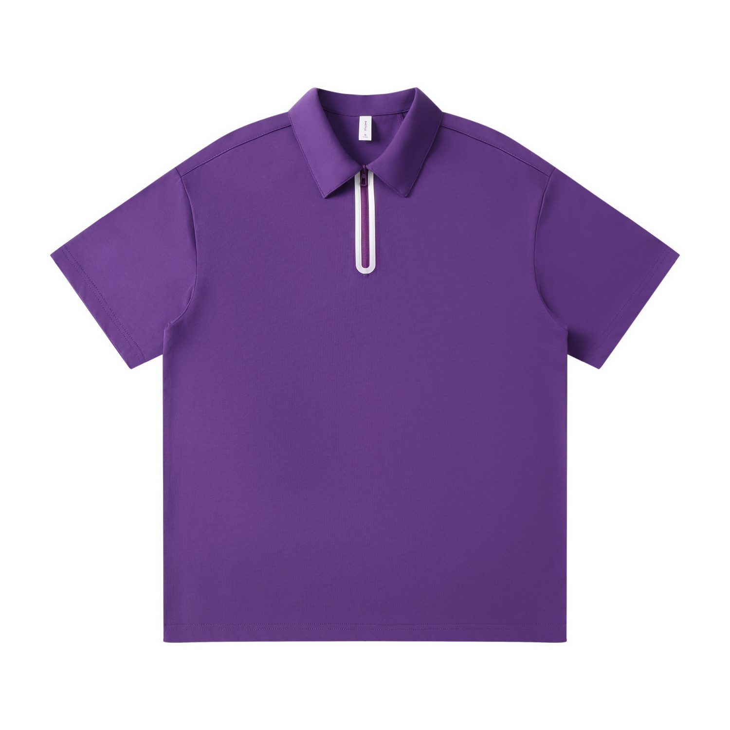 Montagne lointaine violette