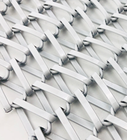 Rideau métallique décoratif en maille de fil d'acier inoxydable blanc de haute qualité, revêtu par poudrage, à maillons entrelacés, en bande plate enroulée