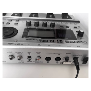 Processeur <span class=keywords><strong>d</strong></span>'Effets pour Guitare <span class=keywords><strong>d</strong></span>'<span class=keywords><strong>Occasion</strong></span> Jelo Quasi Neuf Boss GT-10 Pédale Multi-Effets avec Étui et Connectivité USB <span class=keywords><strong>Ampli</strong></span> 9V - Product Image 5
