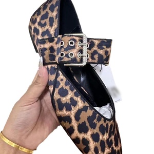 क्विटी जा फ्लैट बकल जूते महिलाओं 2025 गर्मियों में नई शराब लाल पेटेंट चमड़े की मैरी महिलाओं के लिए गोल पैर के फ्लैट बैले जूते - Product Image 4