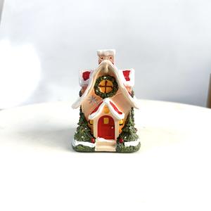 Villaggio Natalizio in Resina con Scena Folkloristica, Luce LED Calda, Ornamento Natalizio, Bruciatore d'Incenso, Città Natalizia - Product Image 6