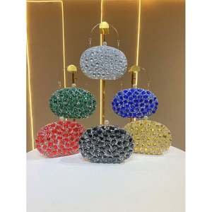 Bolsos de Noche con Forma de Corazón y Pedrería para Mujer, Bolso de Mano de Cristal Dorado para Fiesta de Graduación - Product Image 2