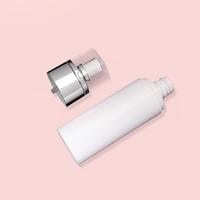 Flacon pulvérisateur en PET de 120 ml en forme de cylindre, surface givrée, impression sérigraphique, pour lotion, toner, sérum de soin du visage