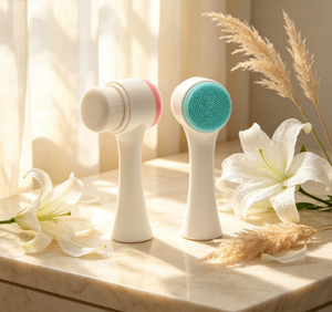 <span class=keywords><strong>Brosse</strong></span> <span class=keywords><strong>nettoyante</strong></span> pour le <span class=keywords><strong>visage</strong></span> en <span class=keywords><strong>silicone</strong></span> et en poils naturels, poignée ergonomique, adaptée au nettoyage quotidien du <span class=keywords><strong>visage</strong></span> et aux soins de la peau - Product Image 1