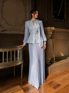 Set Elegante da Donna in Chiffon con Ricami Floreali, <span class=keywords><strong>Blazer</strong></span> a Maniche Lunghe e Gonna Lunga Plissettata per Occasioni Formali - Product Image 5