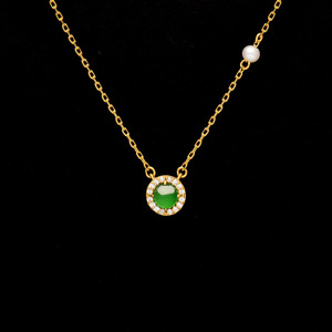 Colgante de Esmeralda Natural Verde Maya Feicui Grado A con Cadena Lockbone, Joyería de Oro 24K, Tipo Hielo Verde Intenso, Forma de Huevo - Product Image 1