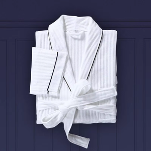 Vente en gros <span class=keywords><strong>de</strong></span> peignoirs gaufrés et <span class=keywords><strong>de</strong></span> draps <span class=keywords><strong>de</strong></span> serviettes <span class=keywords><strong>de</strong></span> <span class=keywords><strong>bain</strong></span> Fournitures d'hôtel bon marché pour couples - Product Image 2