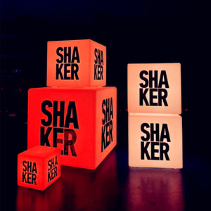 Cubos LED Luminosos, Asientos con Logotipo Personalizado, Cubo LED RGB Recargable, Lámpara de Pie LED para Decoración de Bares y Eventos - Product Image 3
