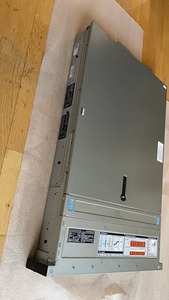 Serveur Dell 2U R740xd fabriqué avec un processeur Intel Xeon 4215 pour serveur en rack PowerEdge R740 - Product Image 3