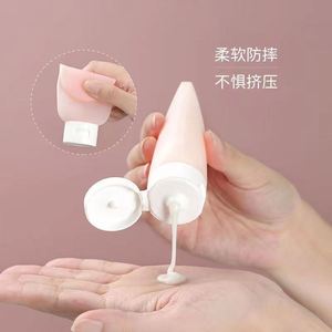 Juego de Botellas Cosméticas Vacías de Viaje para Champú y Loción, Envases Portátiles Recargables con Bomba Pulverizadora y Bolsa de EVA - Product Image 4