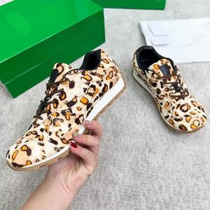 Chaussures de sport décontractées de luxe en cuir véritable à lacets, antidérapantes, toutes saisons, haute qualité, pour hommes, collection 2025 - Product Image 3