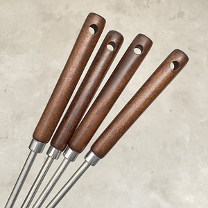 Ensemble d'ustensiles de cuisine <span class=keywords><strong>en</strong></span> acier inoxydable <span class=keywords><strong>en</strong></span> gros avec manche <span class=keywords><strong>en</strong></span> <span class=keywords><strong>bois</strong></span>, <span class=keywords><strong>louche</strong></span>, ustensiles de service pour la cuisine à domicile - Product Image 6