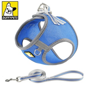 Arnés para Perro Duffypets, Estilo Chaleco, de Nailon Reflectante y Transpirable para Perros Medianos, con Correa Incluida - Product Image 4
