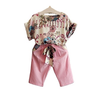 Vêtements pour tout-petits en gros : Ensemble décontracté avec chemisier à manches courtes et pantalon court - Product Image 1