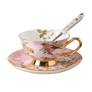Juego de tazas de café de porcelana de hueso de lujo ligero de estilo europeo de venta directa <span class=keywords><strong>del</strong></span> fabricante - Product Image 1