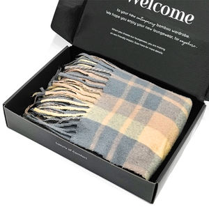 Boîtes postales en carton couleur imprimées personnalisées Emballage en papier postal pour vêtements Boîtes d'expédition en carton ondulé - Product Image 5