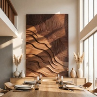 Décoration murale artisanale en bois massif gravé, motif anneau d'arbre superposé et relief topographique ondulé, pour espaces intérieurs rustiques