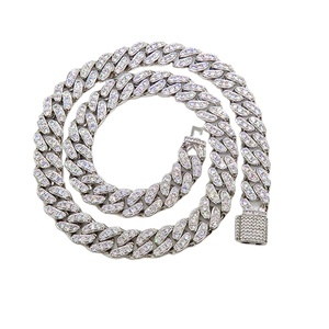 Powell Jewelry Collier à maillons cubains en zircone cubique plaqué or 18 carats Pierres précieuses pavées glacées pour hommes-pour les fêtes et les mariages - Product Image 1