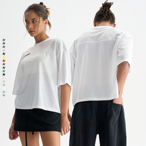 เสื้อยืดกีฬาผู้ชายผ้าโพลีเอสเตอร์ตาข่าย100% พรีเมี่ยมแขนสั้นแนวสตรีทสั่งทำโลโก้ได้ - Product Image 2