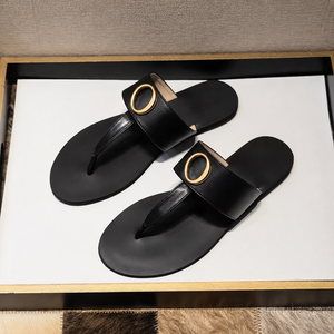 Sandales plates de luxe pour femme – Chaussures d'été de créateur, légères et de haute qualité, idéales pour la plage - Product Image 1