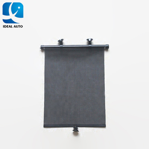 Parasole Avvolgibile in Nylon per Auto, Protezione Solare Diretta e Facile da Installare, Isolamento Termico Retrattile - Product Image 1