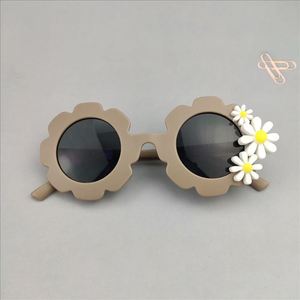 Nuovi bambini colorati fiori Vintage Daisy occhiali da sole UV400 ragazze ragazzi moda protezione occhiali da sole bambini bambini età 3 ~ 15 - Product Image 6