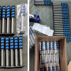 Palo Telescópico Portátil Ligero de Acero Inoxidable con Almohadilla Cuadrada de Plástico Personalizada para Matar Arañas o Insectos Pequeños - Product Image 6