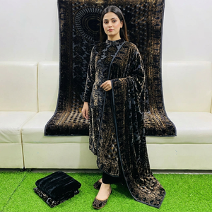 FASHIONISTA INTERNATIONAL Hermoso bordado Nakshi Dabka hecho a mano en cuero genuino, bordado y repujado, estilo pakistaní e indio. - Product Image 1