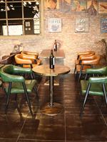 Nouvelle Arrivée Vente Chaude Vintage Café Restaurant Meubles Tables et Chaises Salle À Manger Chaise et Tables pour Restaurant Canapé Style Rétro