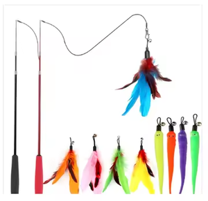 Set mit 12 Stück Katzen feder spielzeug & 2 einziehbarer Zauberstab 10 Ersatz lebensechte Federn Interaktives Spielzeug für Haustier bewegungen - Product Image 5