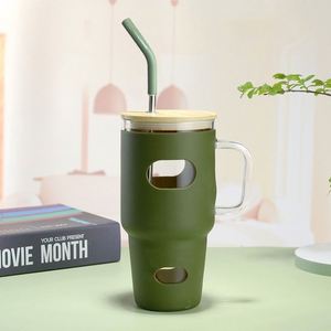 Vaso de Vidrio para Auto de 32oz con Asa y Funda de Silicona Texturizada para Mejor Agarre - Product Image 1