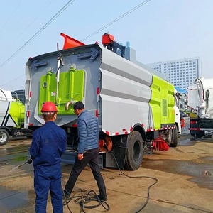 Camión barredor de carreteras DONGFENG 4x2 con función de quitanieves y limpieza de guardrails - Fabricante de vehículos barredores-lavadores - Product Image 3