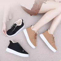 Sepatu Sneakers Kulit Lembut Grosir Langsung dari Pabrik, Sepatu Hangat Berbulu, Sepatu Berkualitas Tinggi untuk Wanita