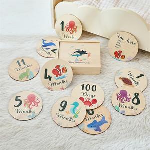 Tarjetas de madera para marcar los meses del bebé con animales marinos, rodajas de madera redondas para accesorios de fotografía de recién nacidos - Product Image 1