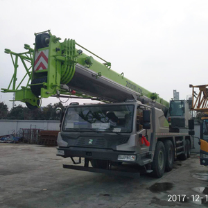 Zoomlion 80ton 44m <span class=keywords><strong>pluma</strong></span> principal máquina de elevación de la grúa del camión Qy80V - Product Image 2