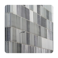 Fenêtres pare-soleil extérieures Cadre en aluminium Fenêtres à persiennes réglables en verre Fenêtre à obturateur à persiennes en aluminium