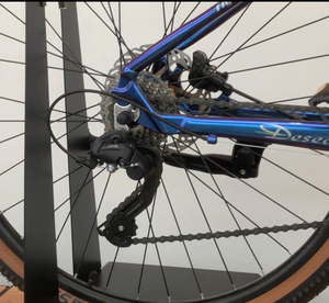 Le dernier vélo de montagne à suspension intégrale impeccable, pneu Leinak 2.35, peau colorée, vélo de montagne 26 - Product Image 5