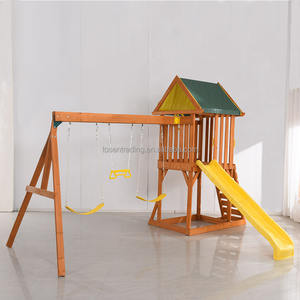 Columpio de madera ecológico con casita de juegos, tobogán amarillo y rocas para escalar, juego de juegos para jardín o patio trasero. - Product Image 2