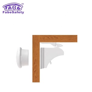 2024 produits chauds enfant en plastique réglable verrouille des dispositifs <span class=keywords><strong>de</strong></span> sécurité pour bébé sûrs pour une utilisation dans le placard - Product Image 2