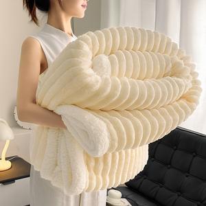 ผ้าห่มฟลาน<span class=keywords><strong>เน</strong></span>ลหนานุ่มพิเศษ ขนาดควีนไซ<span class=keywords><strong>ส</strong></span>์ ดีไซน์หรูหรา <span class=keywords><strong>ส</strong></span>ัมผั<span class=keywords><strong>ส</strong></span>นุ่ม<span class=keywords><strong>ส</strong></span>บาย อุ่น<span class=keywords><strong>ส</strong></span>บาย เหมาะสำหรับฤดูหนาว  แบบสั่<span class=keywords><strong>ง</strong></span>ทำพิเศษ  ลายพิมพ์แบบซับลิเมชั่น - Product Image 1