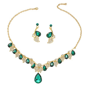 ชุดสร้อยคอและต่างหูคริสตัลหรูหราทันสมัยประดับเพชรทรงหยดน้ำ ชุบทอง ดีไซน์ใบไม้ เหมาะสำหรับงานแต่งงาน งานเลี้ยง และงานหมั้น - Product Image 6