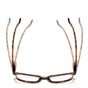 Yiwu <span class=keywords><strong>moins</strong></span> cher presbyte aîné grand-père Anti lumière bleue bloquant la lumière bleue lecteurs ordinateur lunettes pour hommes femmes 1.5 - Product Image 5