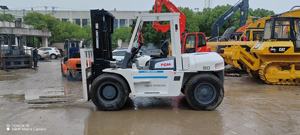 Carretilla elevadora de contrapeso usada TCM original de 8 toneladas, elevación de 3m con gran capacidad de carga, carretilla elevadora diésel TCM FD80 de segunda mano - Product Image 5