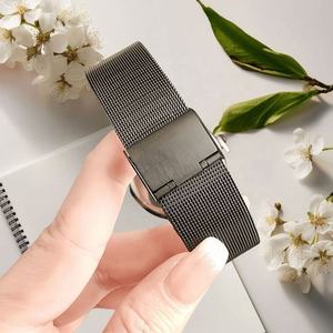 Montre à quartz pour homme avec boîtier en alliage d'acier inoxydable de 40 mm, bracelet en silicone de 20 mm, cadran en verre au design de dessin animé, style professionnel - Product Image 5