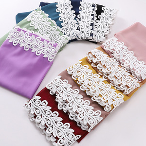 Vente en gros de nouvelles écharpes bon marché en dentelle à la mode pour femmes malaisiennes en mousseline de soie perlée - Product Image 4